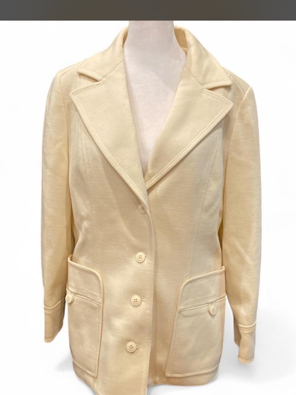 Cream Single-Breasted Tailored Blazer